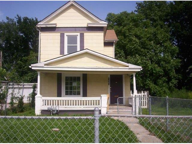 2407 Jackson Ave, Kansas City, MO 64127 