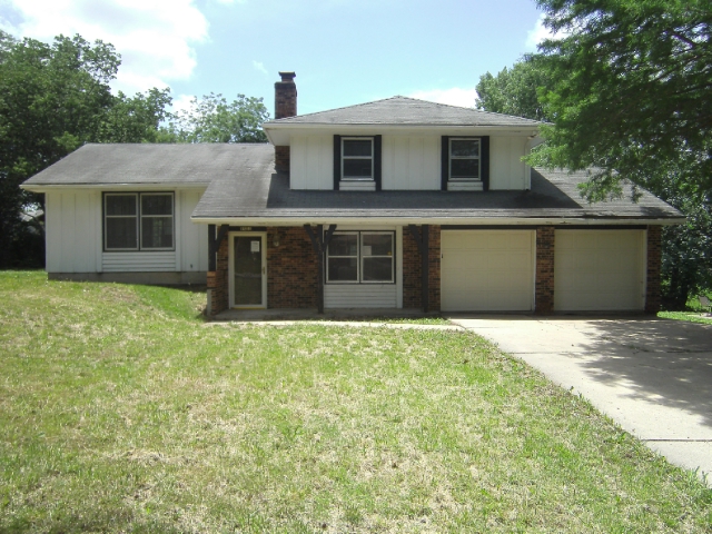 8501 E 56th Ter, Kansas City, MO 64129 