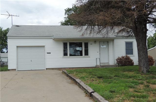 17206 E Bundschu Rd, Independence, MO 64056 