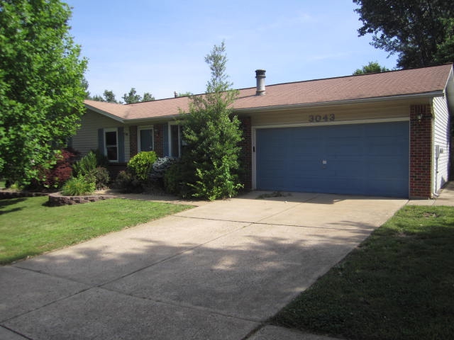 3043 Blue Mountain Dr, Saint Louis, MO 63129 