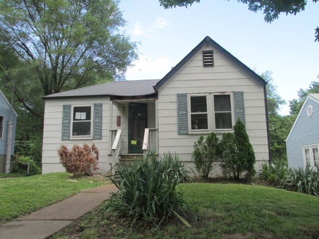 7117 Seymour Dr, Saint Louis, MO 63136 
