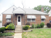 9217 Meadowbrook Ln, Saint Louis, MO 63114 