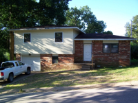 2036 Brentwood Rd, Poplar Bluff, MO 63901 
