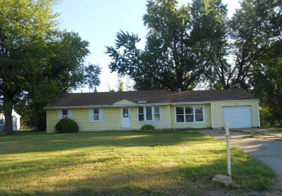 1027 Farmview Dr, Saint Louis, MO 63138 