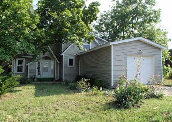 475 Grant St, St Clair, MO 63077 