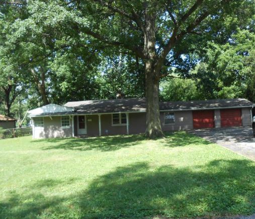 553 Ford Dr, Ferguson, MO 63135 
