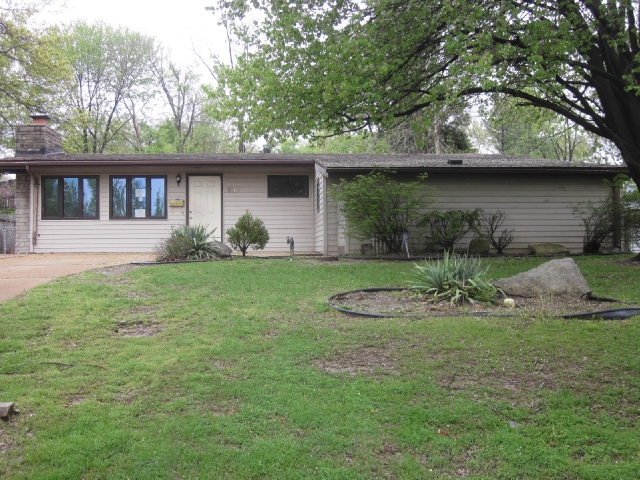 937 Volz Drive, Saint Louis, MO 63126 