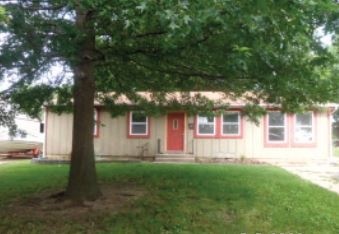 4300 S James Avenue, Independence, MO 64055 