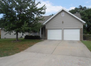 3438 S Hall Ave, Springfield, MO 65804 