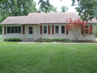 1113 Northeast Maple Dr, Kansas City, MO 64118 