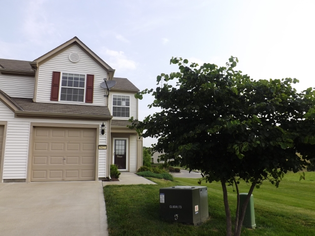 5427 N Hickory St, Kansas City, MO 64118 