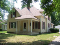 912 S Barrett Ave, Sedalia, MO 65301 