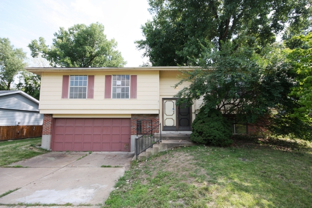 314 Kinswood Ln, Saint Louis, MO 63129 