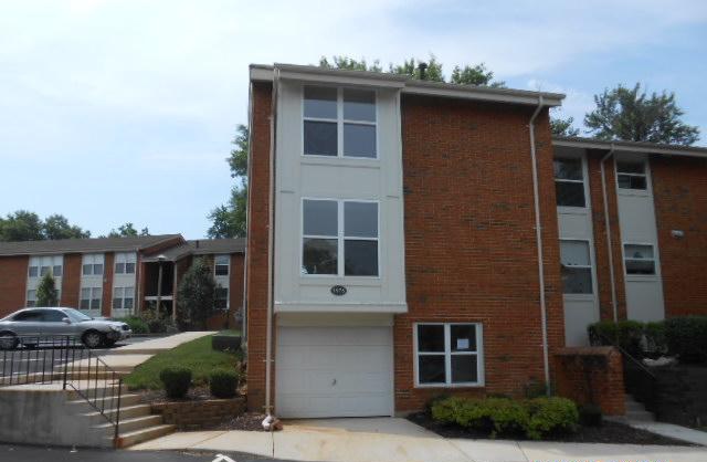 1978 Greenpoint Dr., Kirkwood, MO 63122 