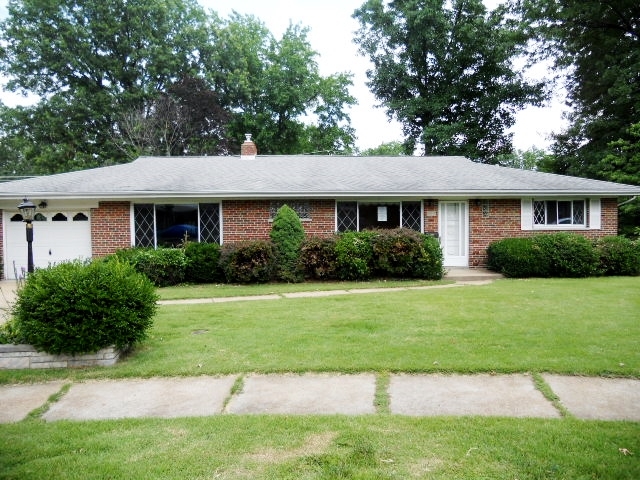 872 Cernicek Lane, Saint Louis, MO 63135 