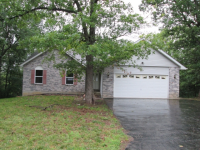 9829 Ridgecrest Dr, Hillsboro, MO 63050 