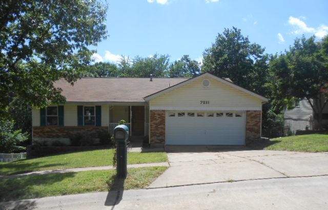 7211 Emerald Forest Dr, Saint Louis, MO 63129 