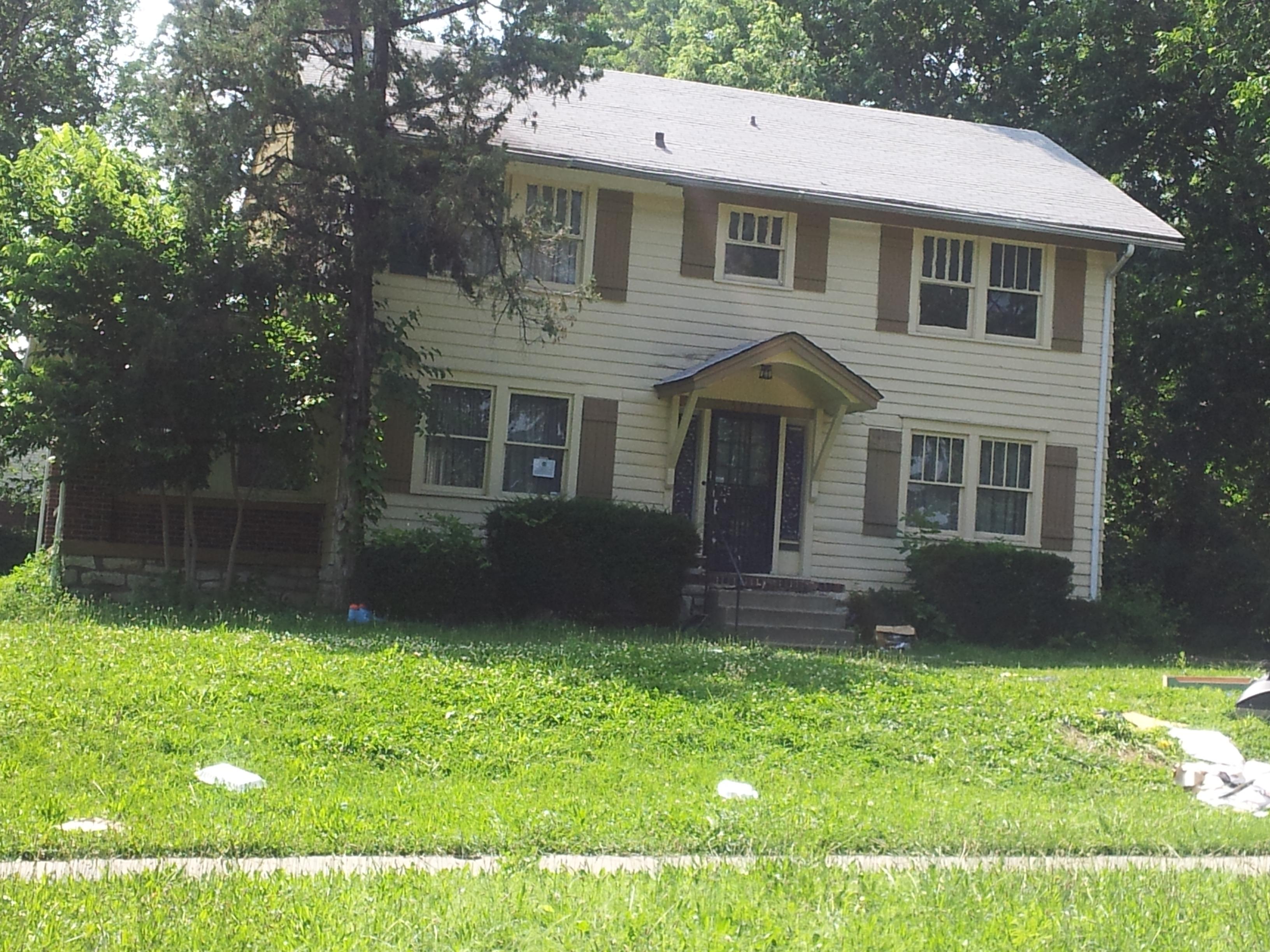 5978 Blue Hills Rd, Kansas City, MO 64110 