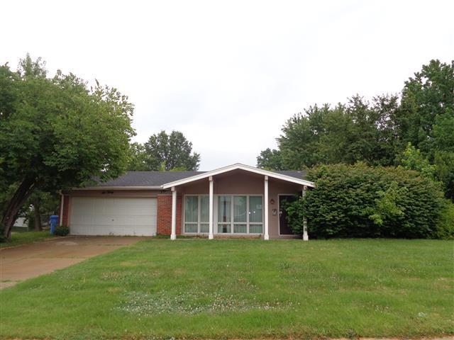 630 Milestone Drive, Florissant, MO 63033 