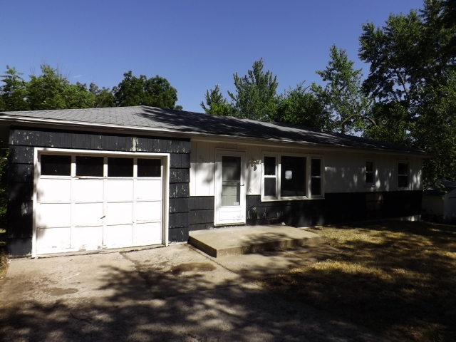 8015 North Broadway St, Kansas City, MO 64118 