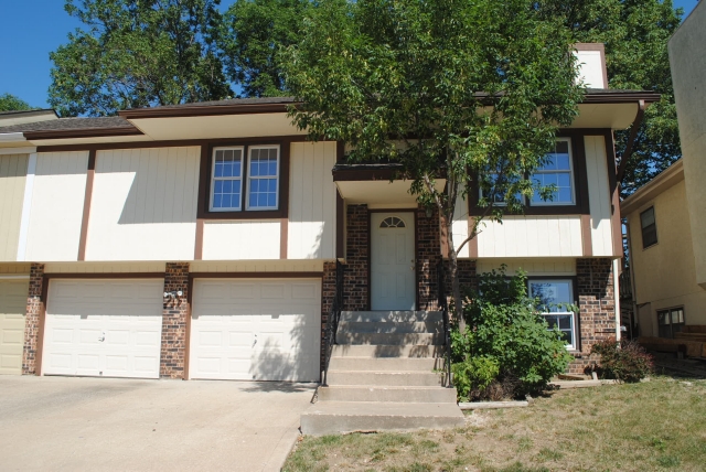 6921 E 144th Ct, Grandview, MO 64030 