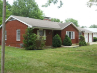 9727 Overhill Rd, Kansas City, MO 64134 