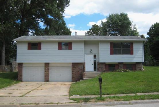 440 Rebecca Dr, Saint Charles, MO 63301 