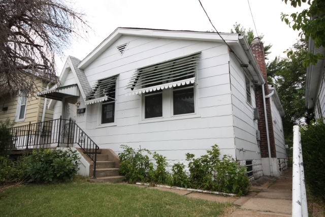 3917 Schiller Pl, Saint Louis, MO 63116 