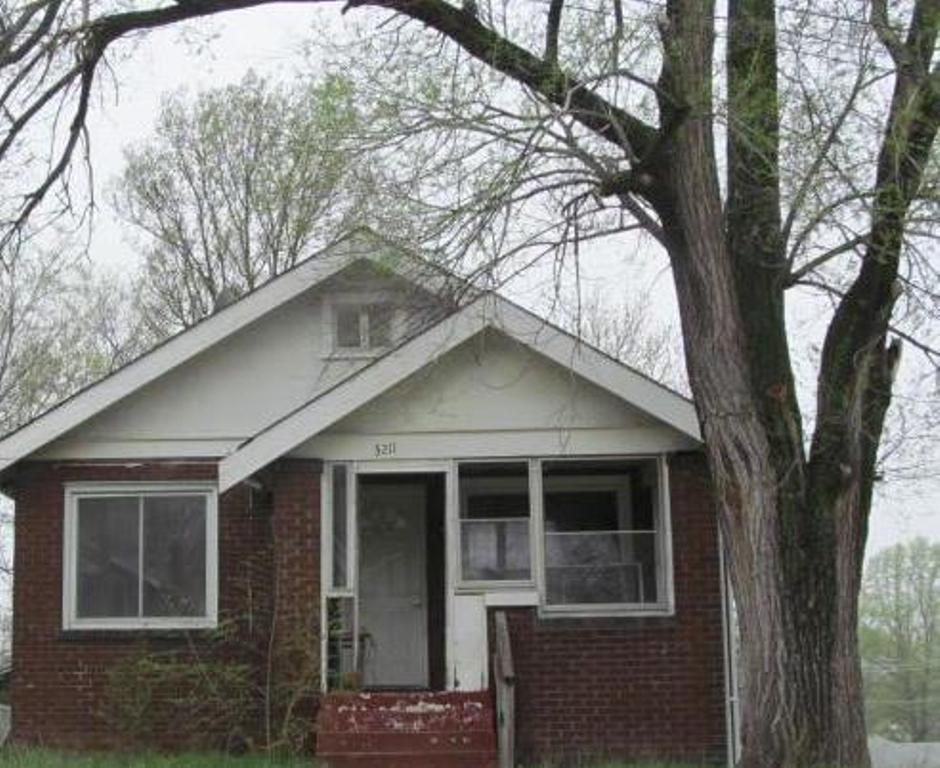 3211 Elsworth Place, Saint Louis, MO 63121 