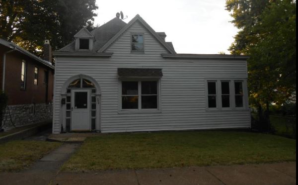 5234 S 37th St, Saint Louis, MO 63116 