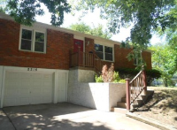 2216 S Cedar Ave, Independence, MO 64052 