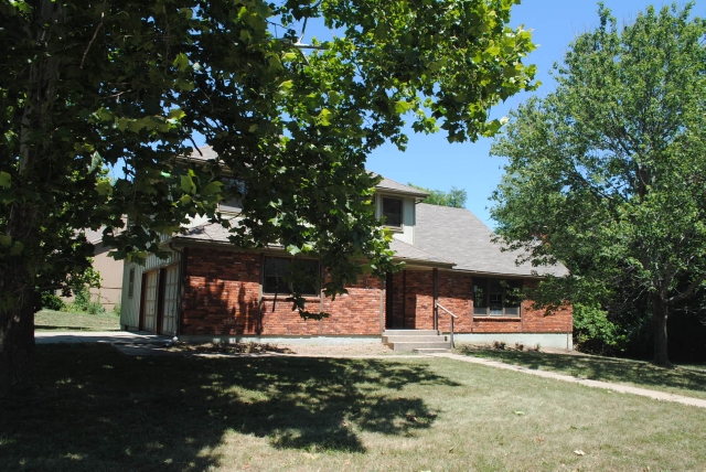 7100 E 124th Ter, Grandview, MO 64030 