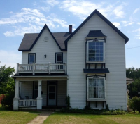 216 E College St, Aurora, MO 65605 