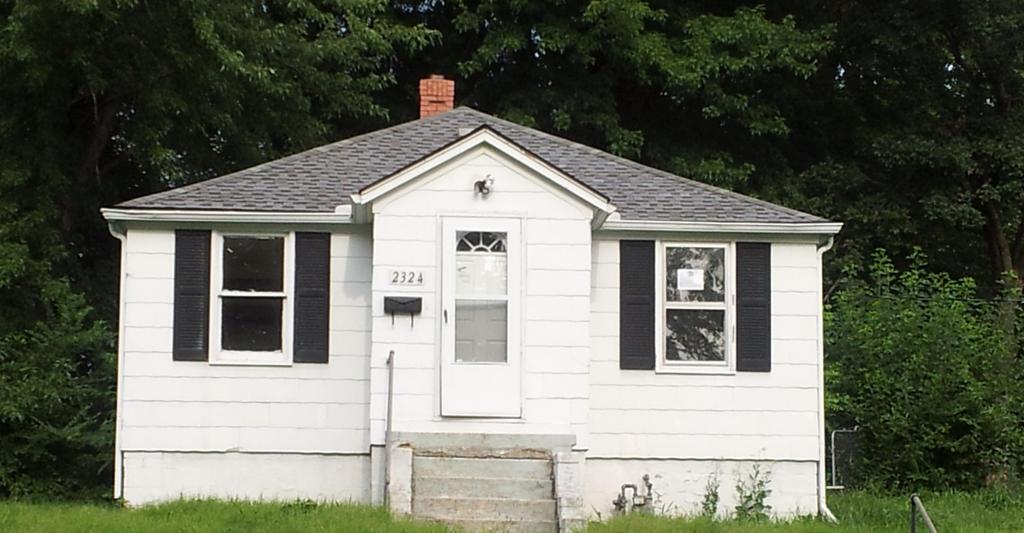 2324 Blueridge Terrace, Independence, MO 64052 