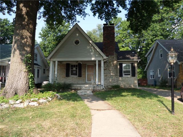 7646 Madison Ave, Kansas City, MO 64114 