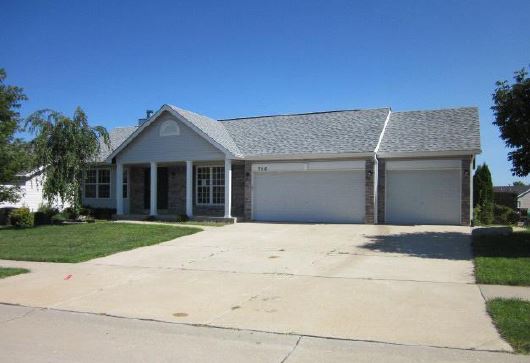 706 Autumn Glen Ln, Wentzville, MO 63385 