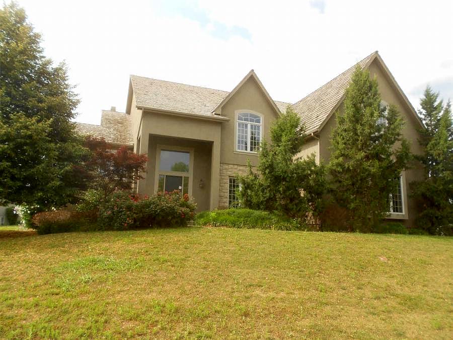 101St, Kansas City, MO 64154 