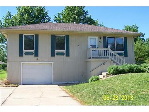 Parkwood, Harrisonville, MO 64701 