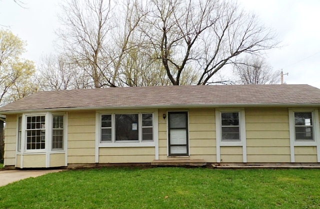 Hillside, Harrisonville, MO 64701 