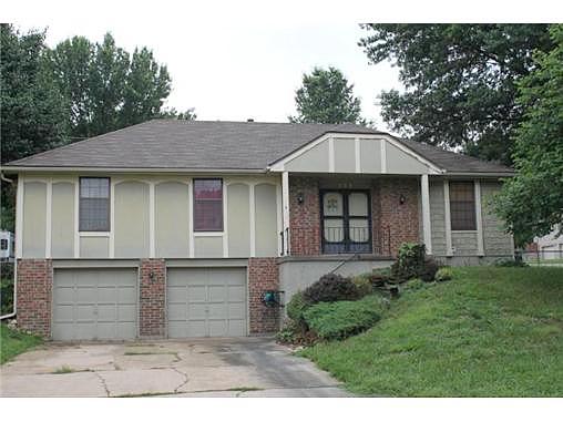 Chateau, Blue Springs, MO 64014 