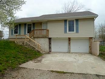 Pine, Archie, MO 64725 