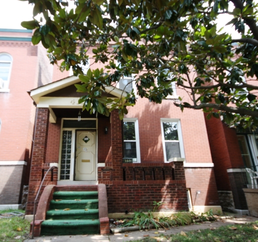 4153 Hartford St, Saint Louis, MO 63116 