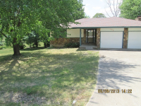 Hunt Club Circle, Galena, MO 65656 