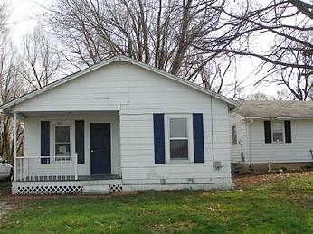 W Jackson St, Marshall, MO 65340 