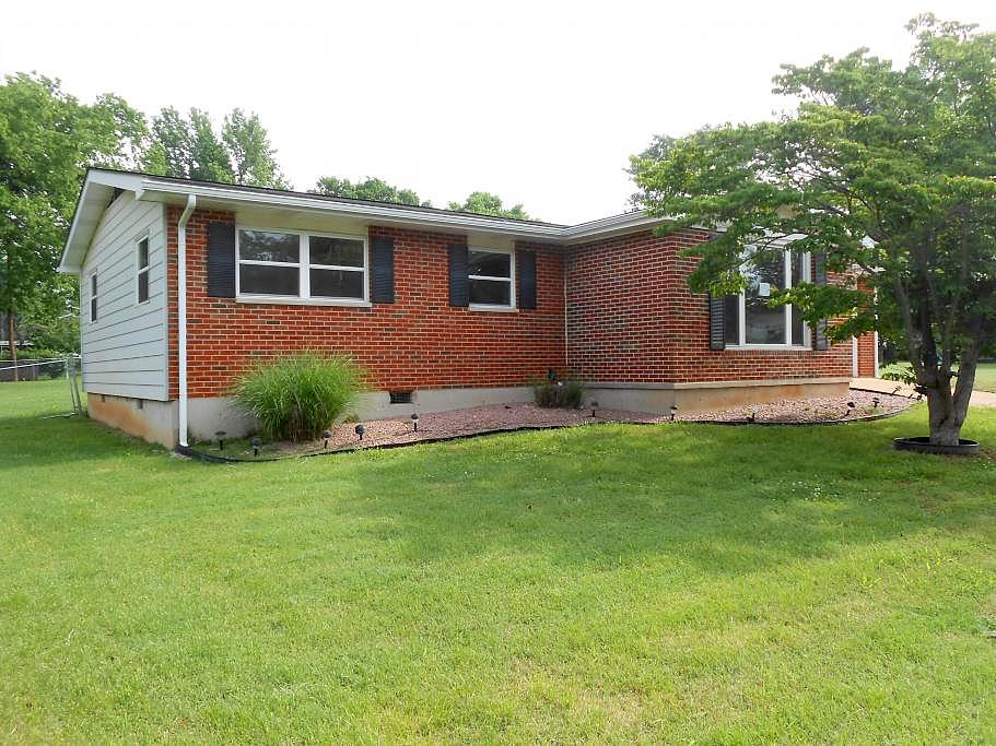 Pell, Farmington, MO 63640 