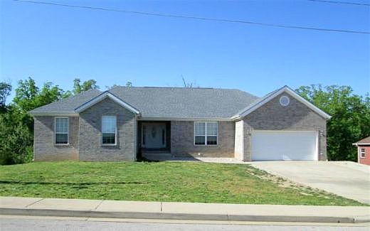 April Dr, Saint Robert, MO 65584 