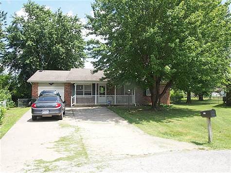 South Village Ln, Bolivar, MO 65613 
