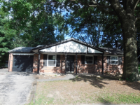 2524 Black Pine Ct, Florissant, MO 63031 