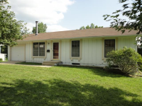 2201 Meadowlark Dr, Harrisonville, MO 64701 