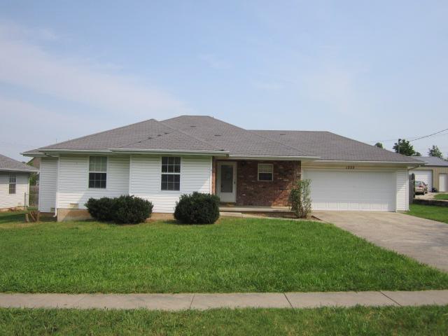 1777 W Farm Road 102, Springfield, MO 65803 